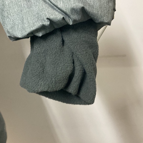 New! All In Motion Boys Gray Short Puffer Jacket Medium - Picture 6 of 6